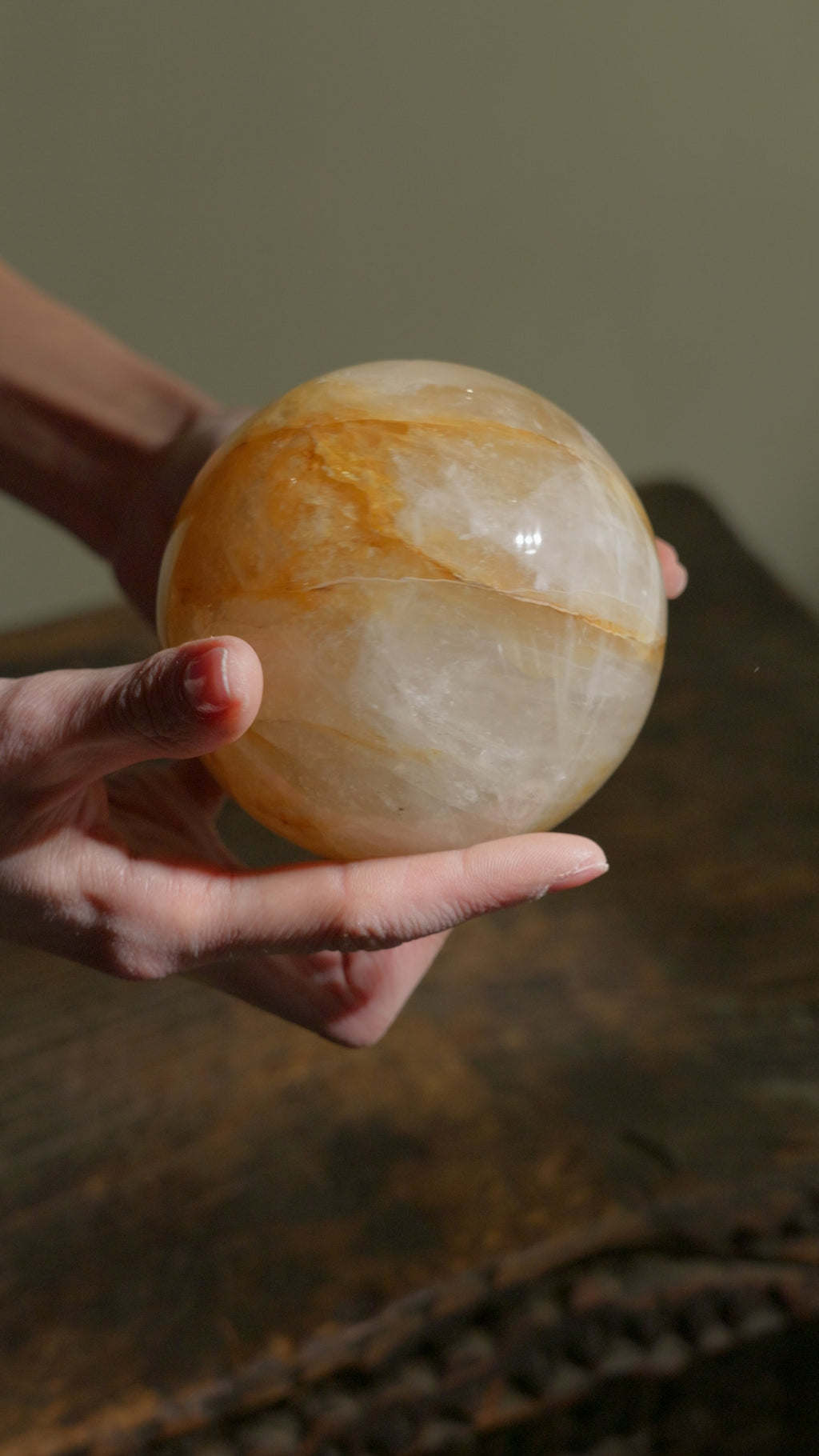 Sfera di Quarzo Golden Healer - 95 mm - 100 mm